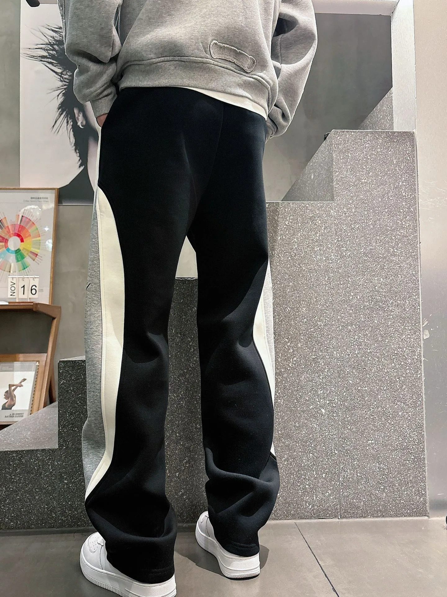 Balenciaga 🆕2026 Autumn and Winter New Arrival Casual Pants! The official website will be released simultaneously. Brand Classic LOGO casual pants, customized fabrics, excellent comfort and strong touch. Highly recognisable, perfect appearance and craftsmanship. Size:M-3XL